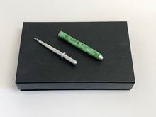 Load image into Gallery viewer, Interchangeable Crochet Hook Set