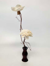 Load image into Gallery viewer, Redheart Dry Bud Vase
