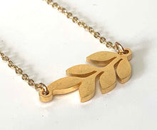 Load image into Gallery viewer, Gold Leaf Necklace