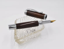 Load image into Gallery viewer, "Charles" Retro Fountain Pen