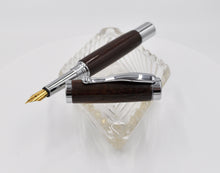 Load image into Gallery viewer, "Charles" Retro Fountain Pen