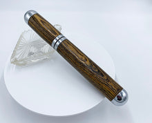 Load image into Gallery viewer, Exotic Wood Cigar Carrying Case
