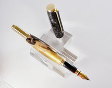 Load image into Gallery viewer, "Alden" Fountain Pen
